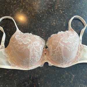 Body by Victoria Secret Lace Bra